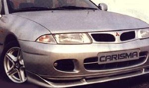 Mitsubishi Carisma - Spoileris po priekiniu bamperiu DTM.