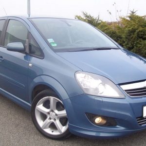 Opel Zafira B 2005-2011m. - Spoileris po priekiniu buferiu