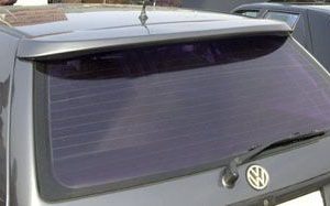 Volkswagen Golf  III - Spoileris virš galinio stiklo.