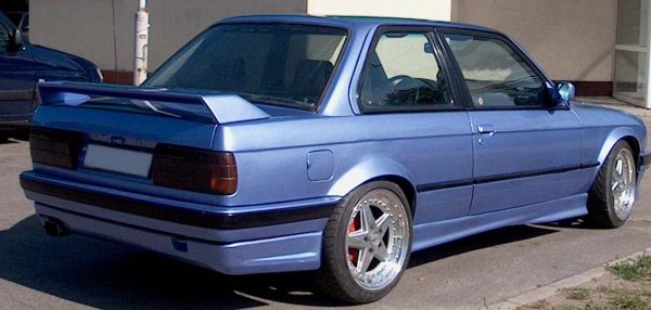 BMW 3 E30 - Slenksčiai style M3 (kompl).