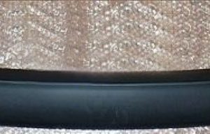 Subaru Forester 2003-2008m. - Spoileris virš galinio stiklo.