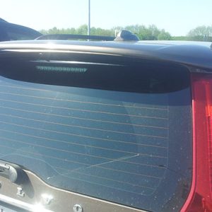 Volvo V70 / XC70 2007-2016m. - Spoileris virš galinio stiklo.