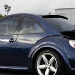 Volkswagen New Beetle - Spoileris virš galinio stiklo.